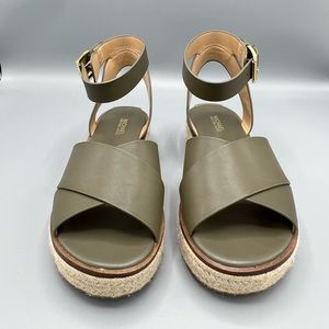 Micheal Kors ABBOTT LEATHER SANDAL 7.5M OLIVE